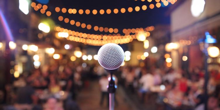 Aquí hay 5 negocios rentables que puede comenzar hoy por poco dinero: 7 Negocios Rentables: Crear Eventos