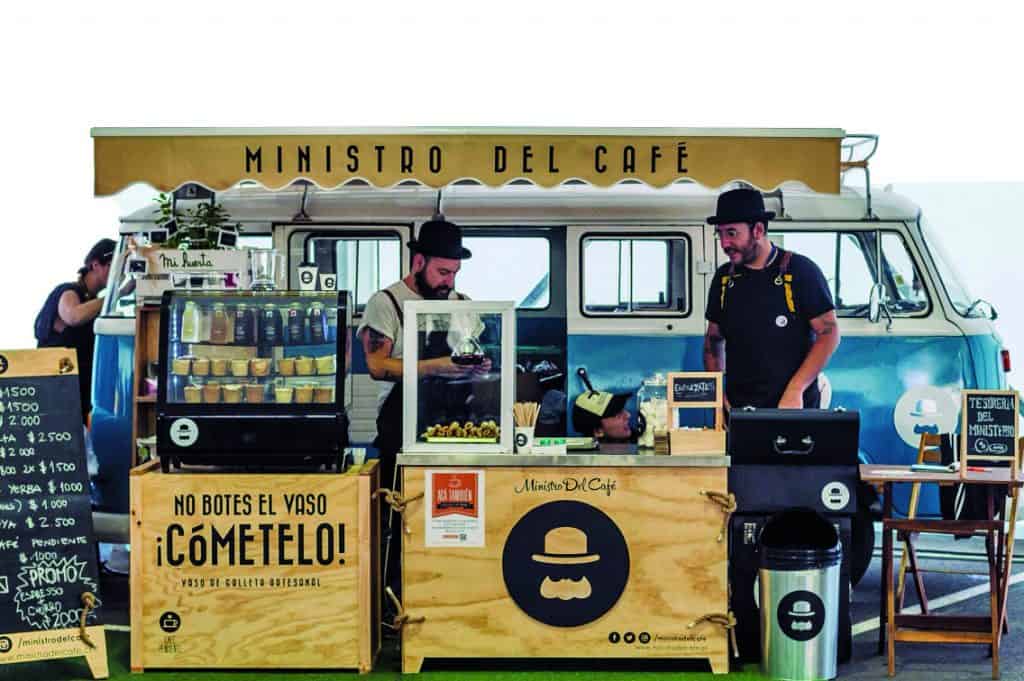 Aquí hay 5 negocios rentables que puedes comenzar hoy por poco dinero: 4 Empresas Rentables - Food Trucks